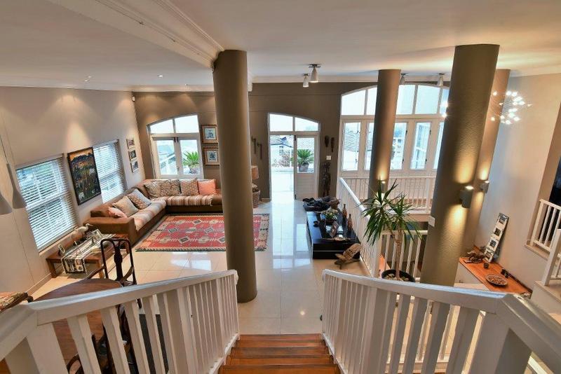 5 Bedroom Property for Sale in Hillcrest Western Cape